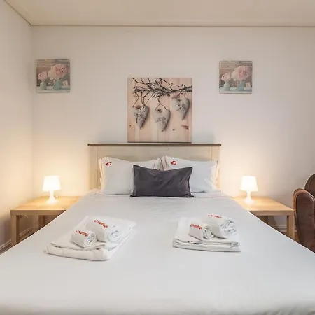 Cosy With Veranda In Gaia - 1e 아파트 빌라노바데가이아