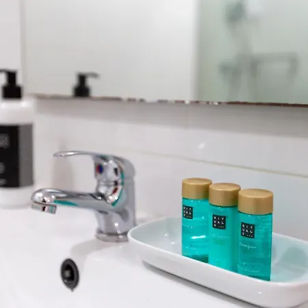 Cosy With Veranda In Gaia - 1e Lejlighed Vila Nova de Gaia