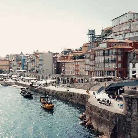 Cosy With Veranda In Gaia - 1e Appartement Vila Nova de Gaia