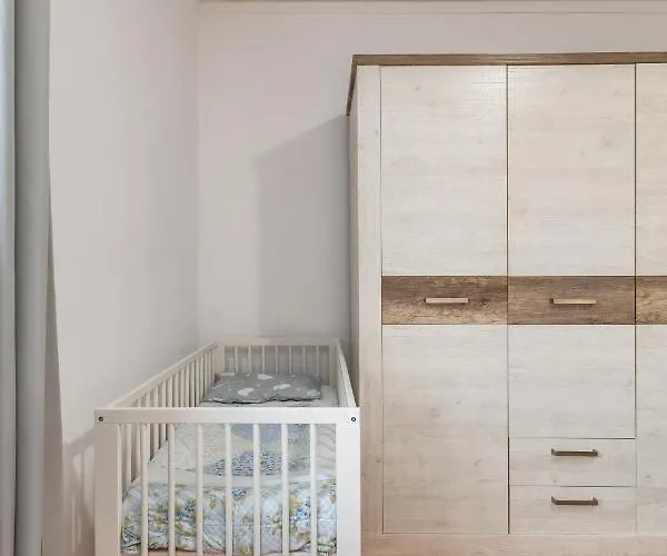 Cosy With Veranda In Gaia - 1e شقة *